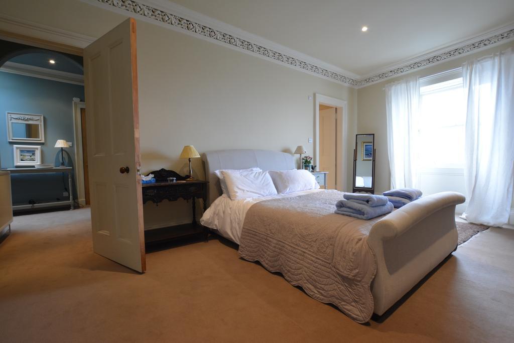Royal Mile Elegance - Space & Luxury Leilighet Edinburgh Eksteriør bilde