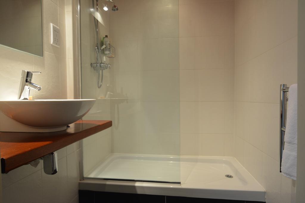 Royal Mile Elegance - Space & Luxury Leilighet Edinburgh Eksteriør bilde