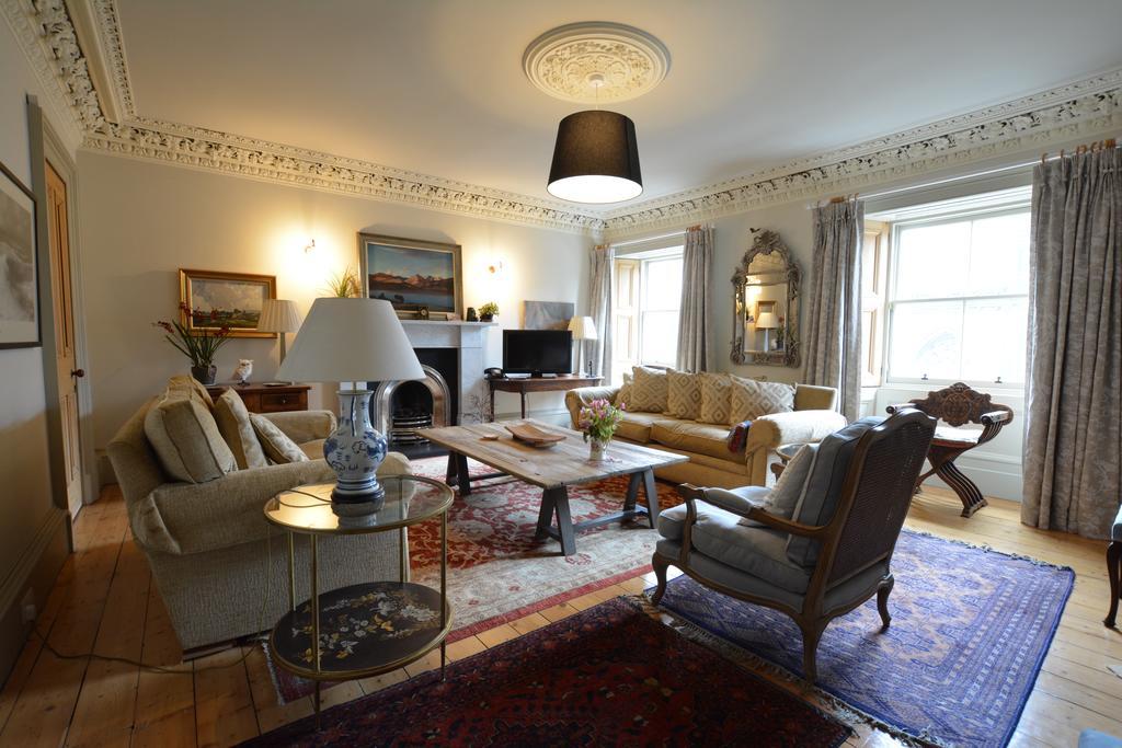 Royal Mile Elegance - Space & Luxury Leilighet Edinburgh Eksteriør bilde
